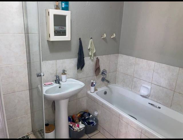 2 BEDROOM APARTMENT FOR SALE IN COMET